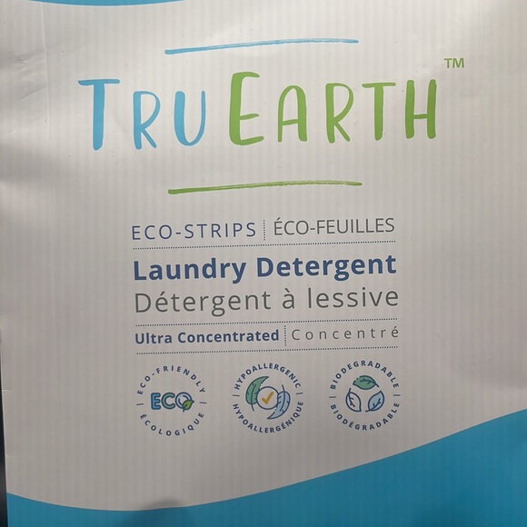 Laundry Detergent Strips By Tru Earth - Picture 2 of 3